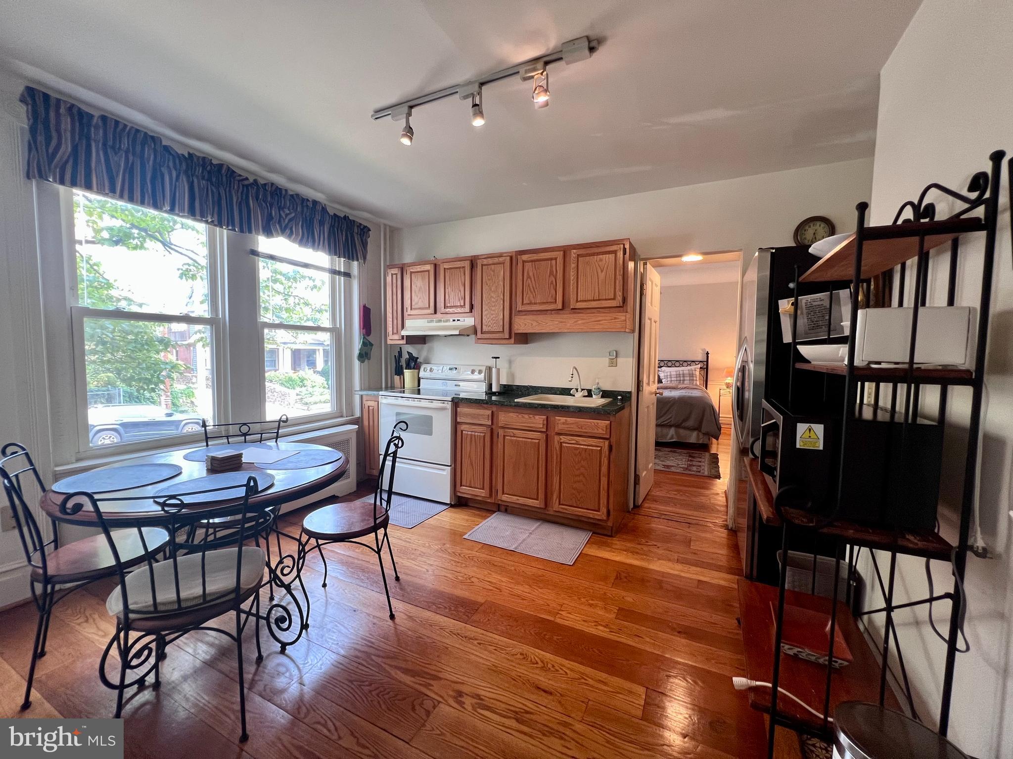 1215 GILPIN AVENUE 1
