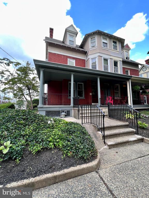 1215 GILPIN AVENUE 1
