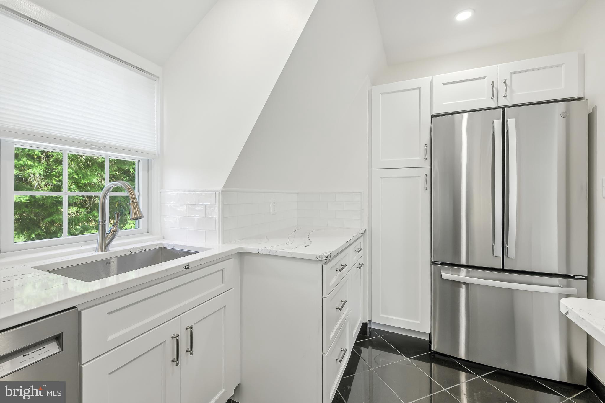 22 CENTER MEETING ROAD B