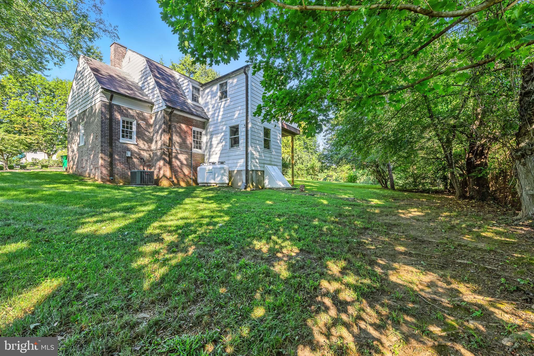 22 CENTER MEETING ROAD B