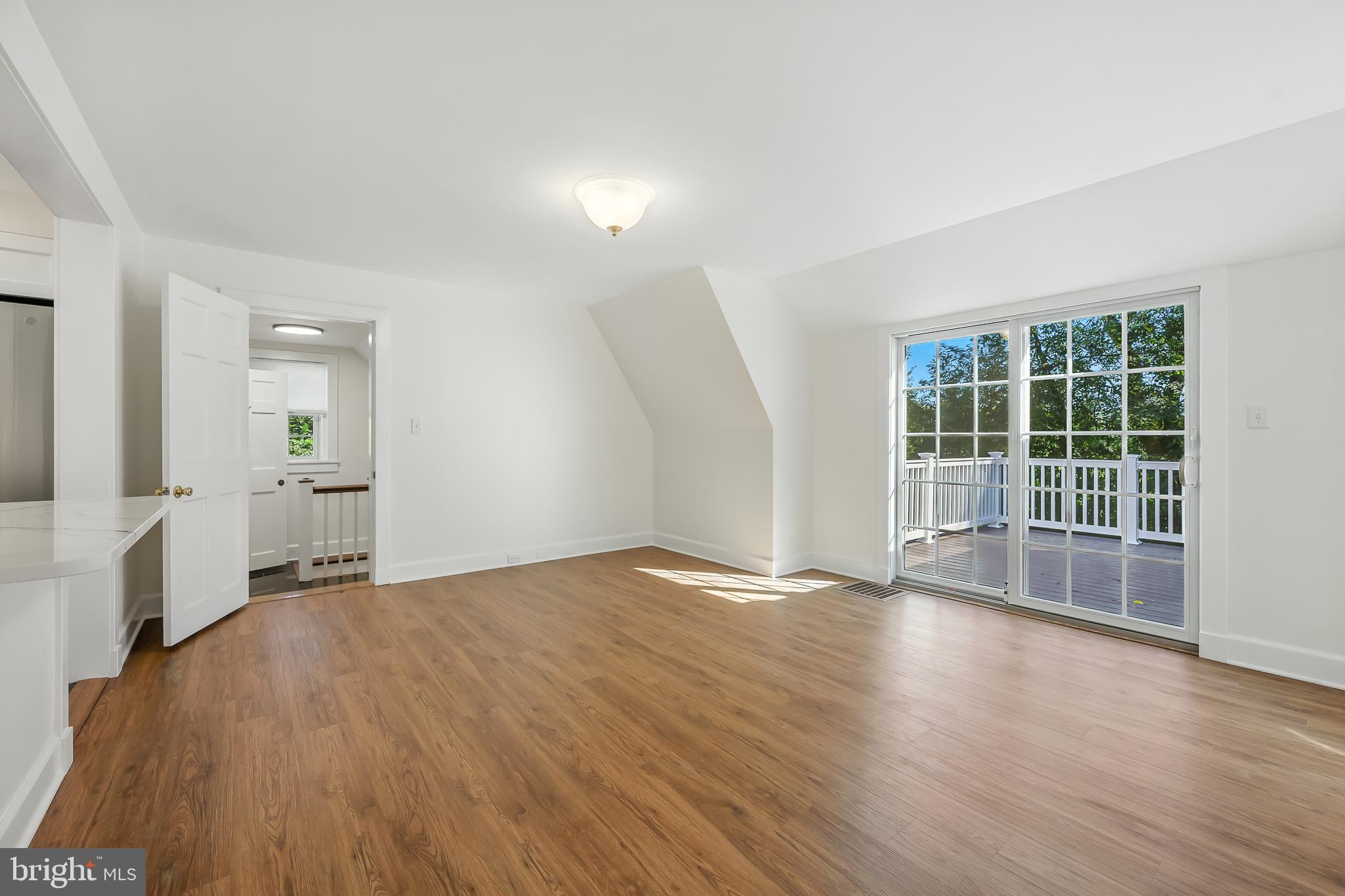 22 CENTER MEETING ROAD B