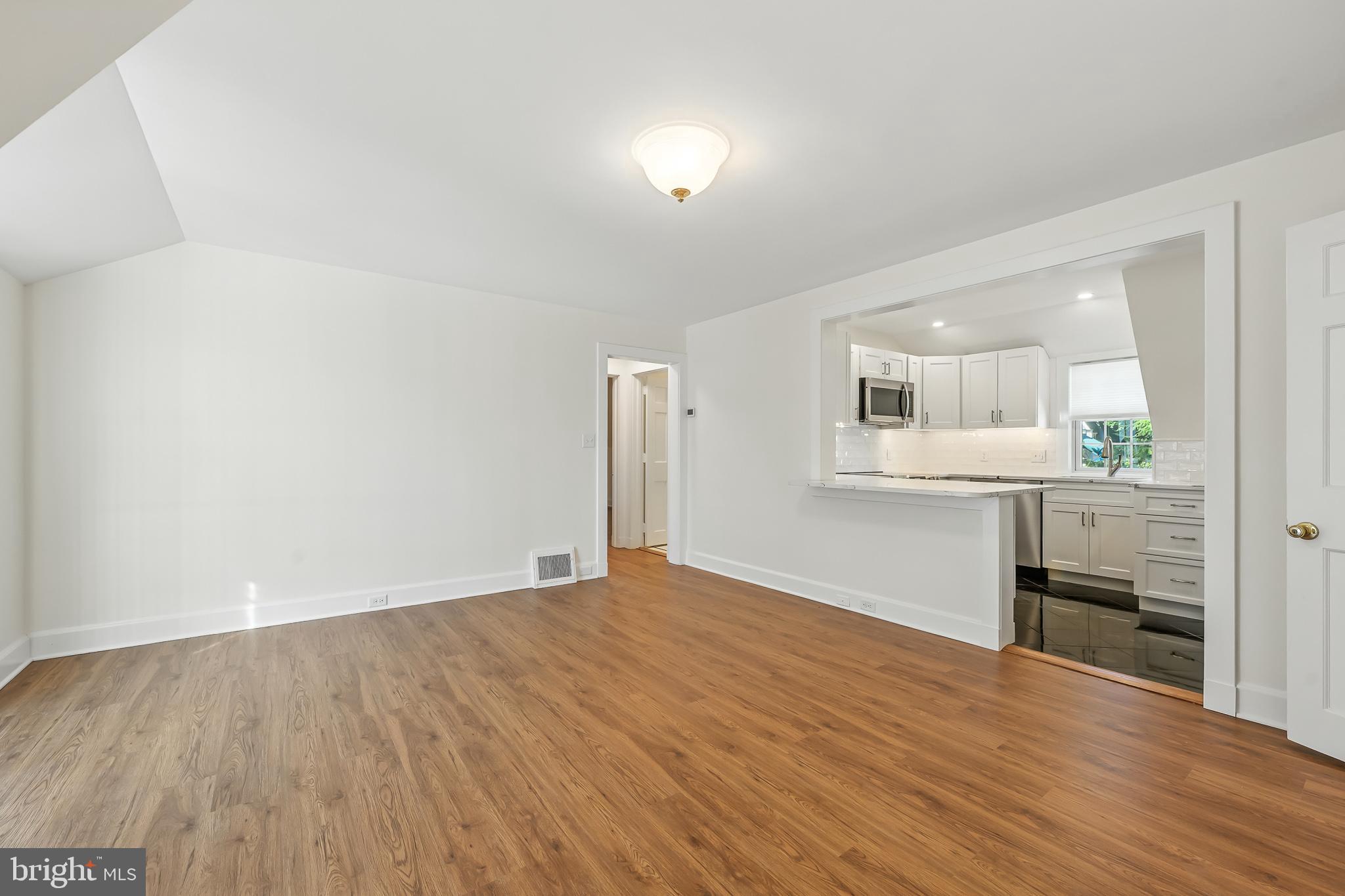 22 CENTER MEETING ROAD B