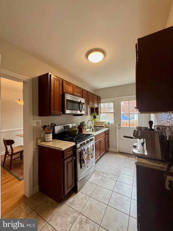 1402 STAPLER PLACE