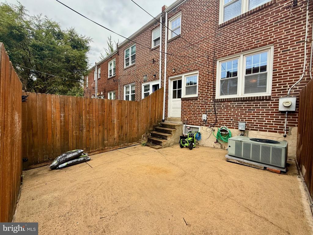 1402 STAPLER PLACE
