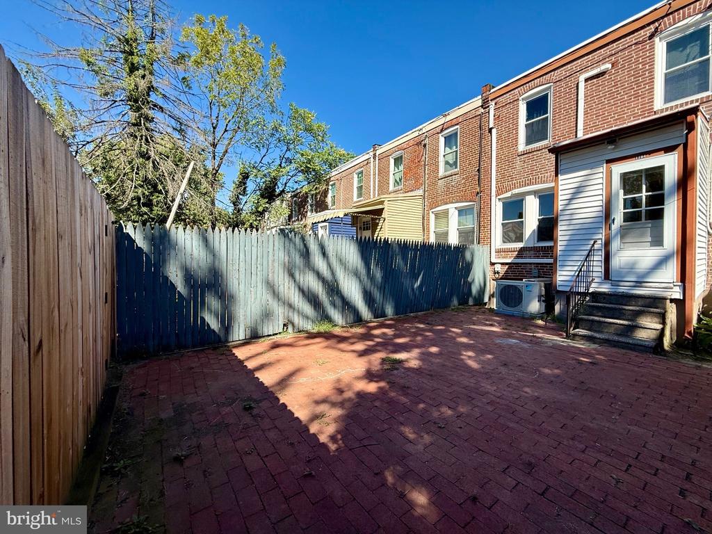 1704 W 14TH STREET
