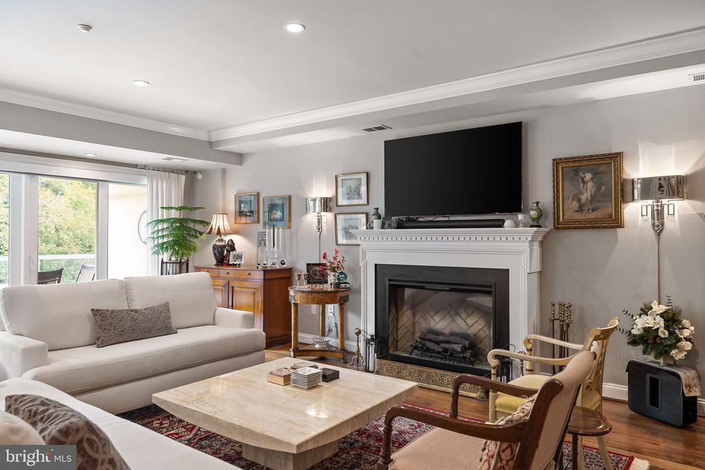 1702 N PARK DRIVE Unit: 25