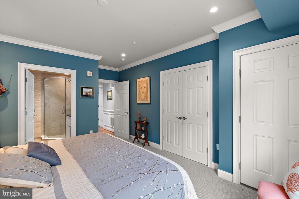 1702 N PARK DRIVE Unit: 25