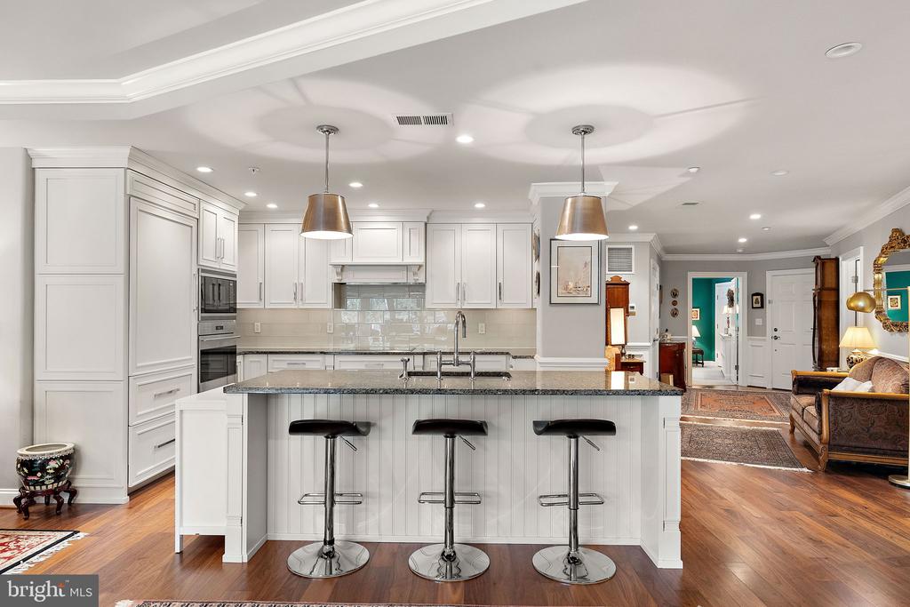 1702 N PARK DRIVE Unit: 25