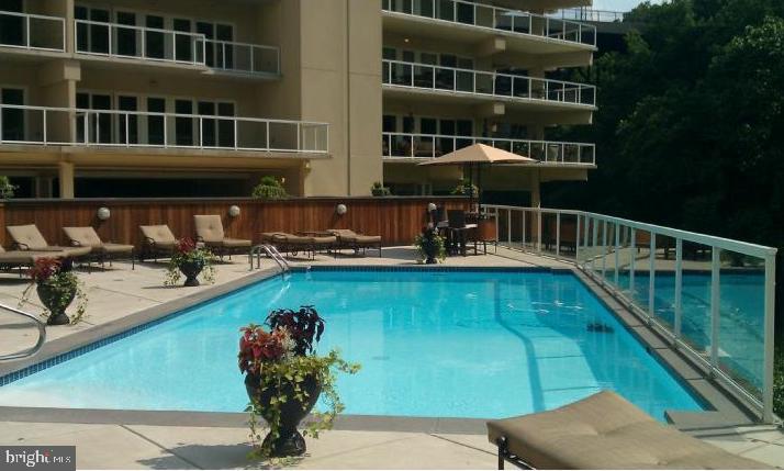 1702 N PARK DRIVE Unit: 25