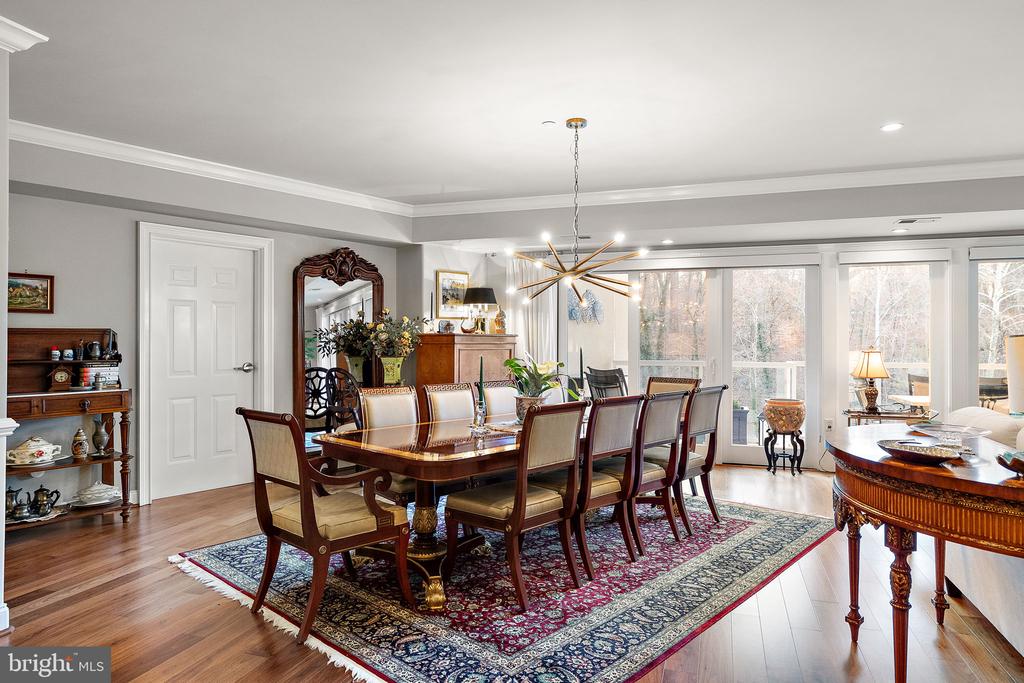 1702 N PARK DRIVE Unit: 25