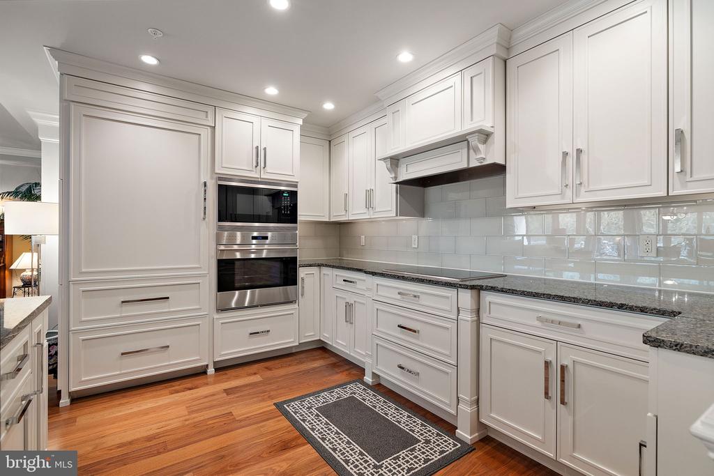 1702 N PARK DRIVE Unit: 25