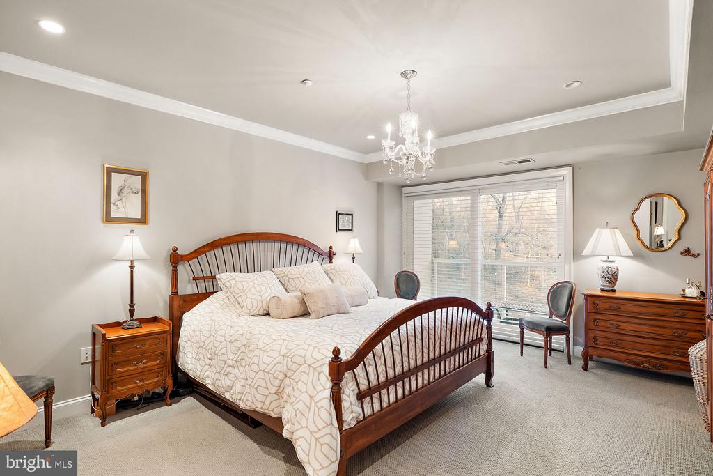 1702 N PARK DRIVE Unit: 25