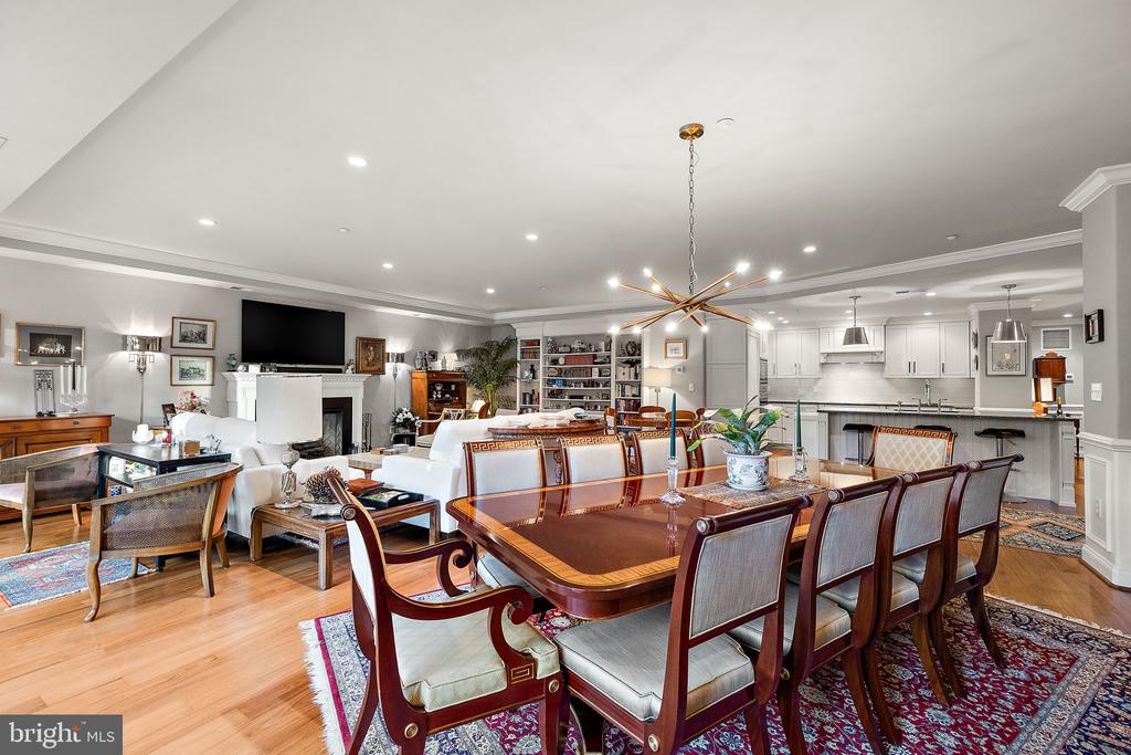 1702 N PARK DRIVE Unit: 25