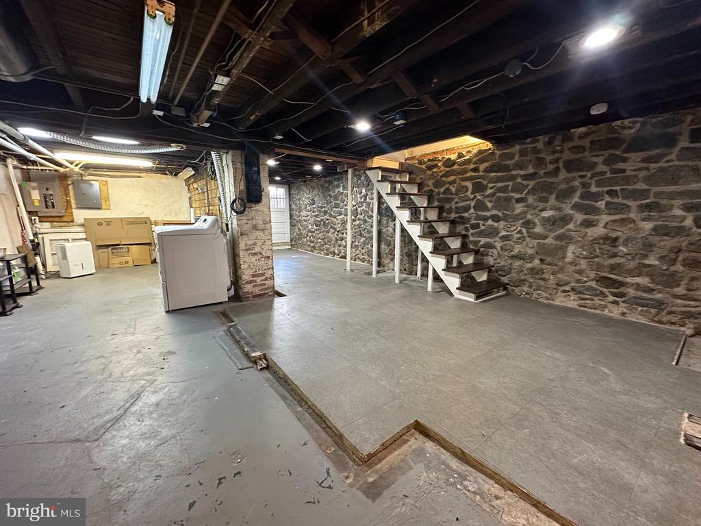 816 W 22ND STREET