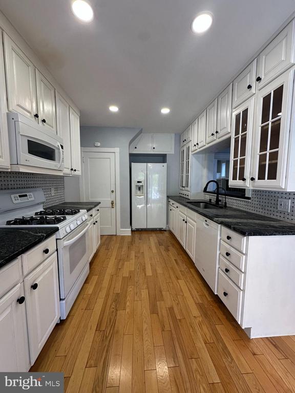 816 W 22ND STREET