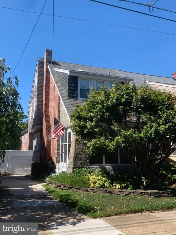 816 W 22ND STREET