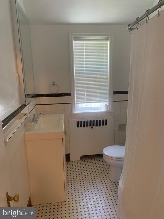 2305 W 12TH STREET 2