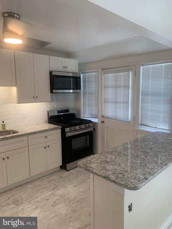 2305 W 12TH STREET 2