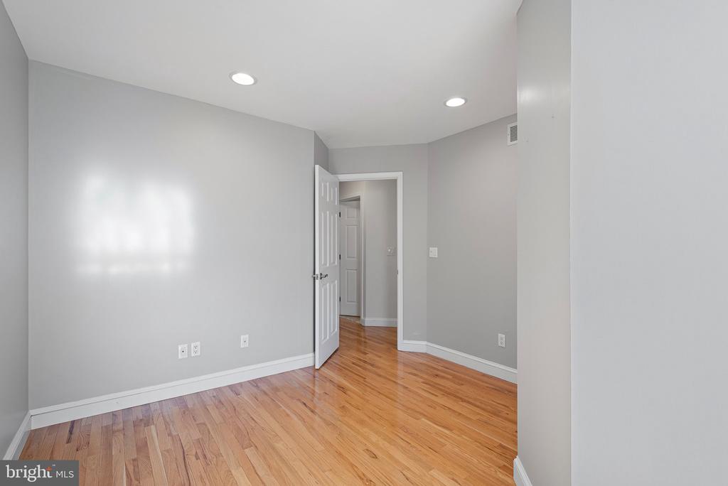 1411 N FRANKLIN STREET