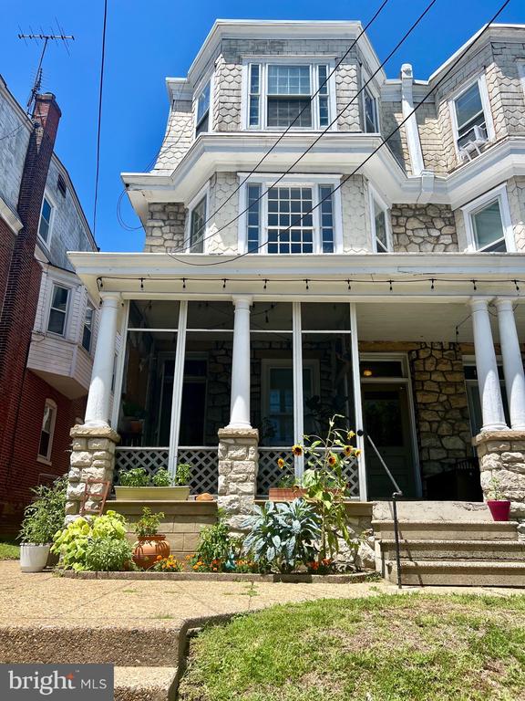 1517 N FRANKLIN STREET 4