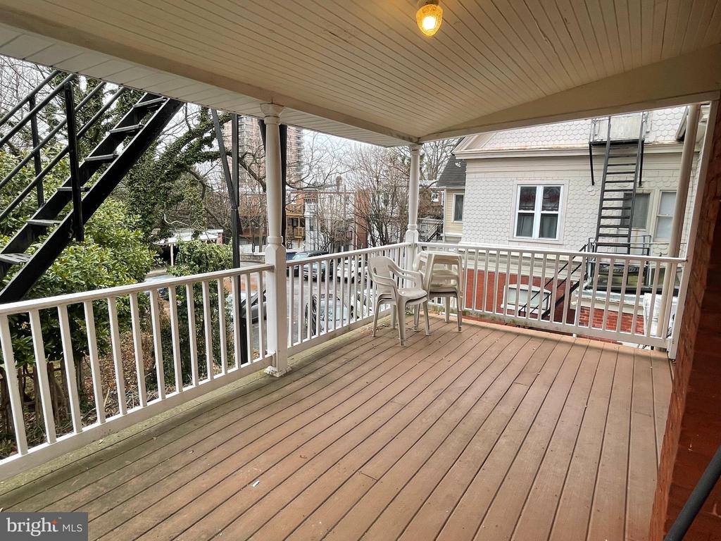 1209 GILPIN AVENUE 3