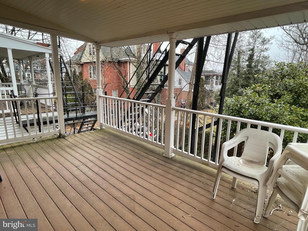 1209 GILPIN AVENUE 3