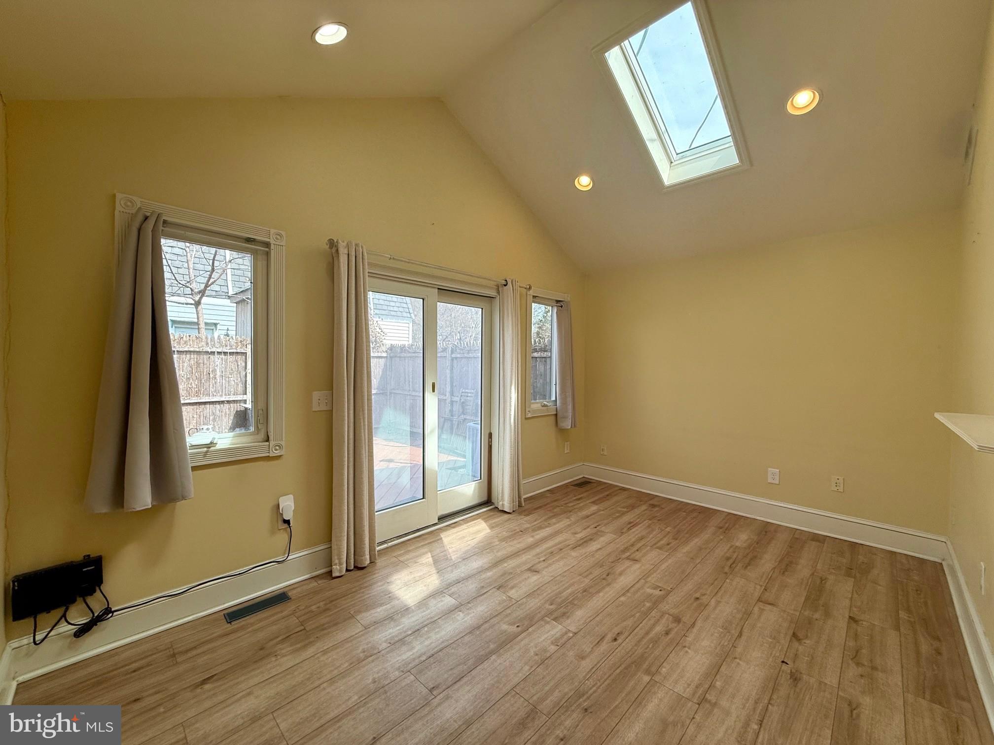 2623 W 18TH STREET