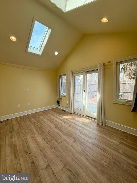 2623 W 18TH STREET