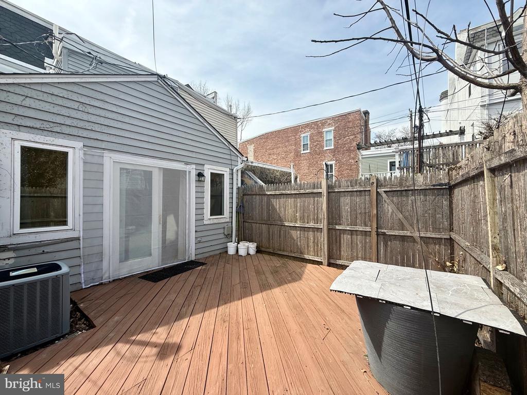2623 W 18TH STREET