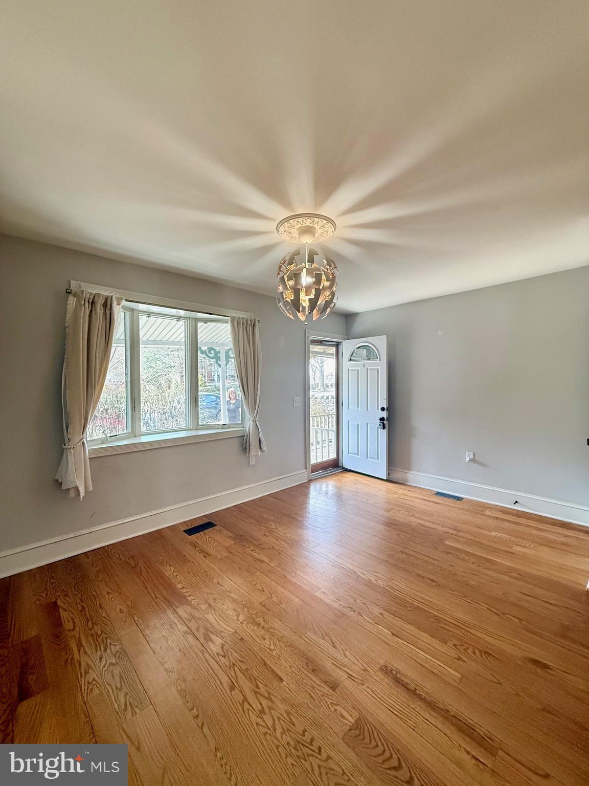 2623 W 18TH STREET