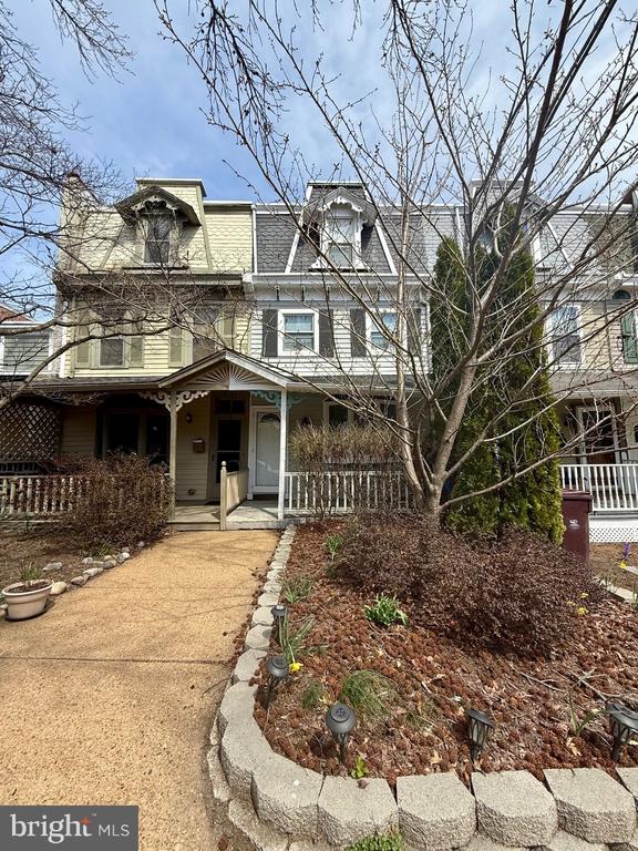 2623 W 18TH STREET