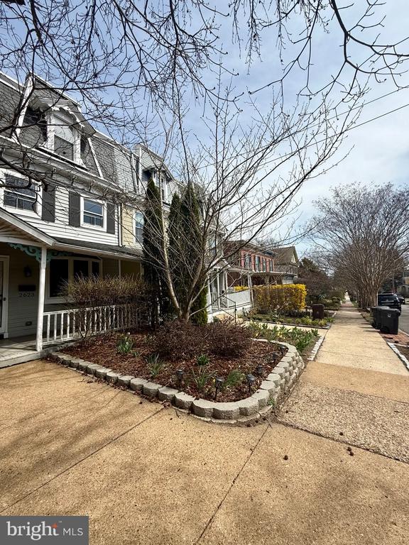 2623 W 18TH STREET