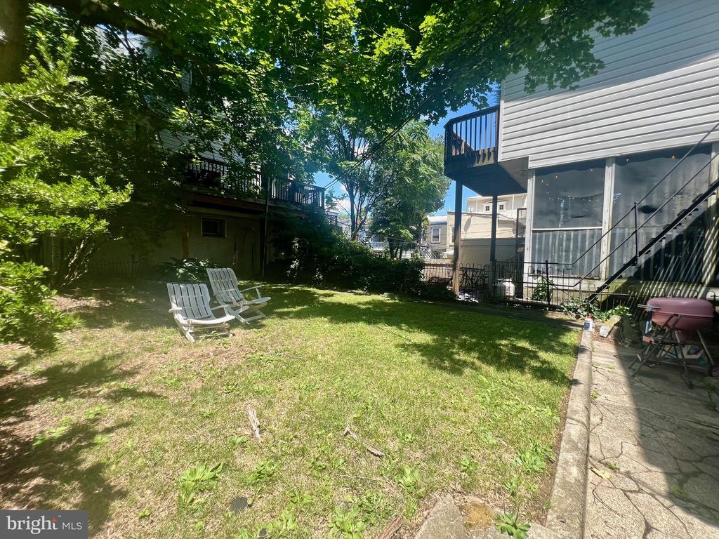 1509 N FRANKLIN STREET 2