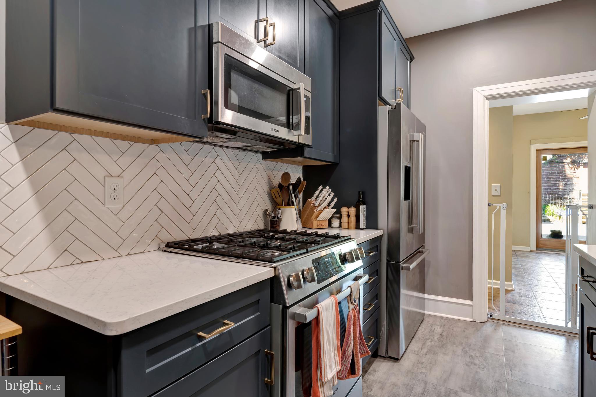 817 N HARRISON STREET