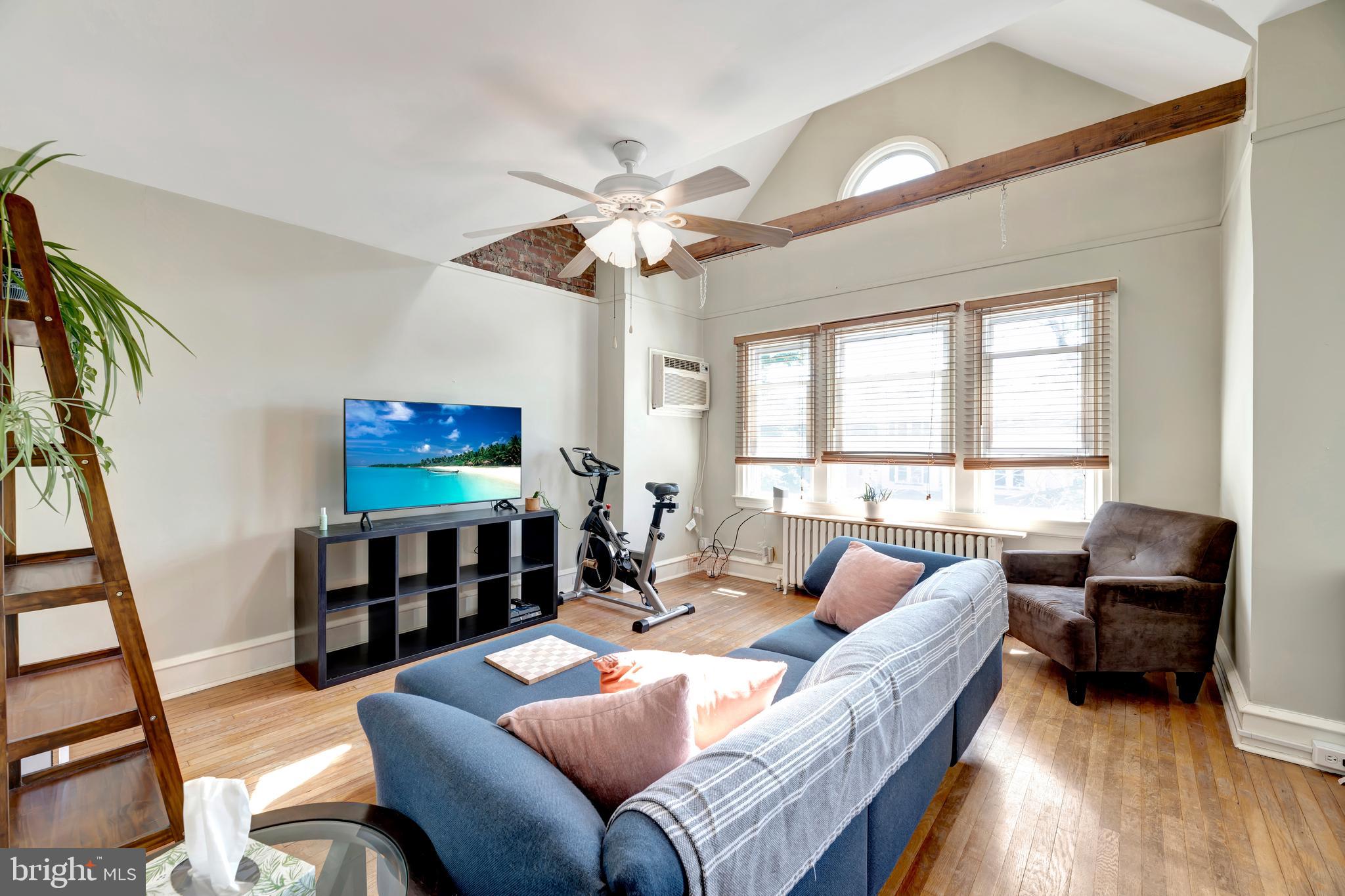 817 N HARRISON STREET