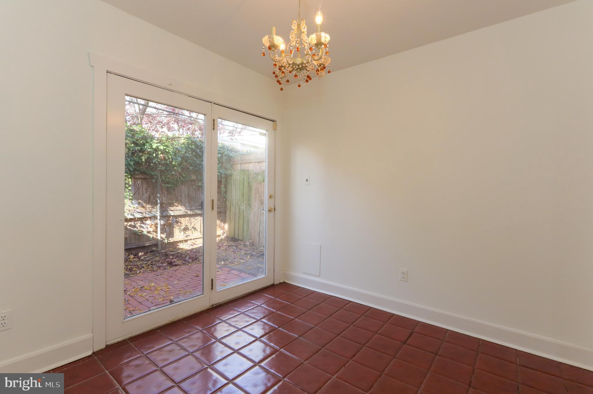 1019 N MONROE STREET