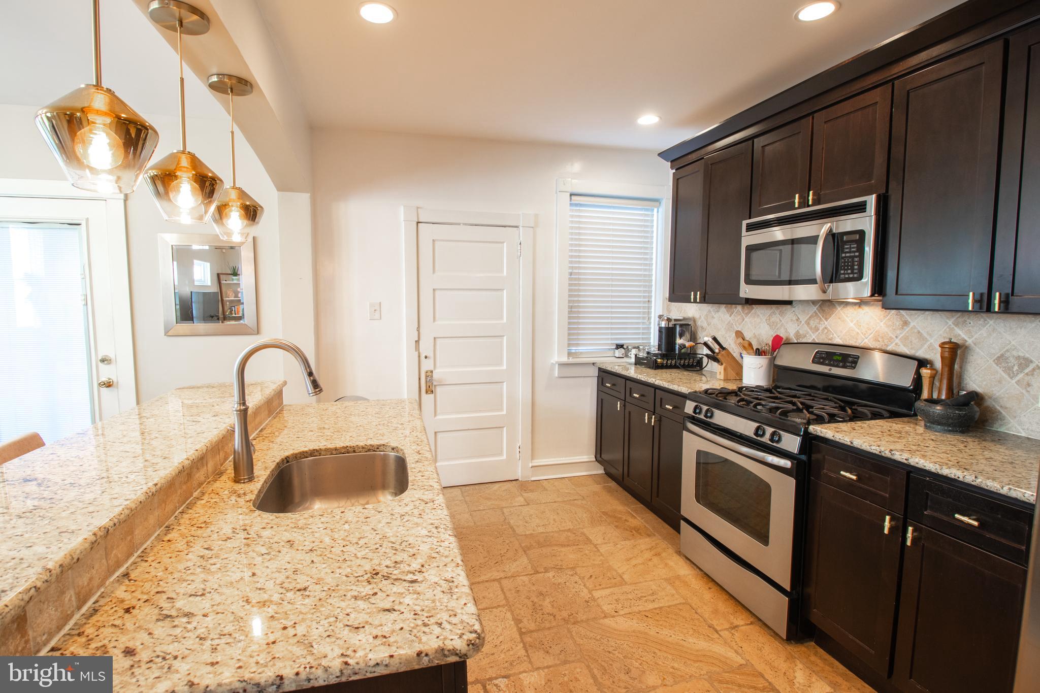 2215 N HARRISON STREET