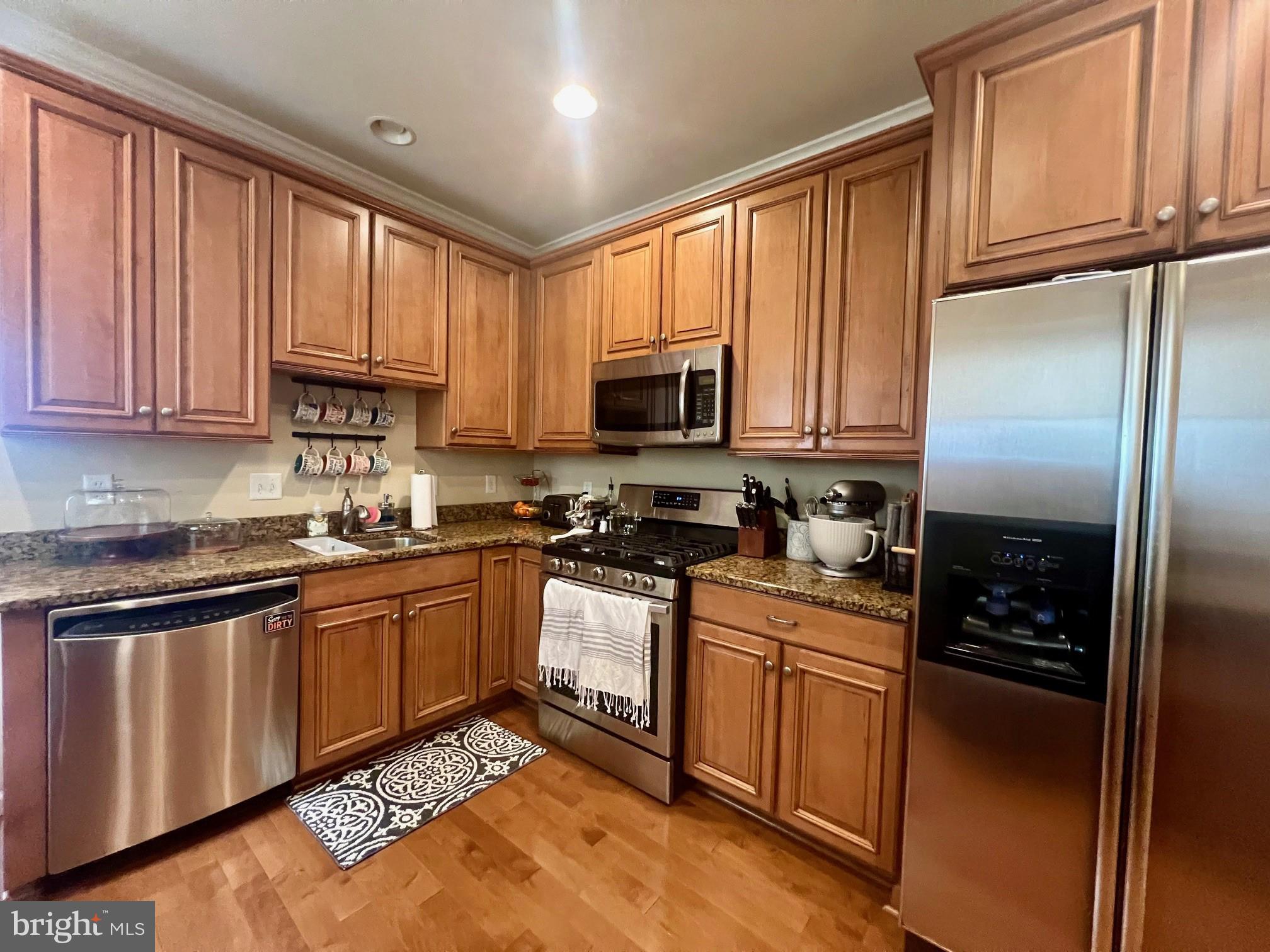 1908 N LINCOLN STREET