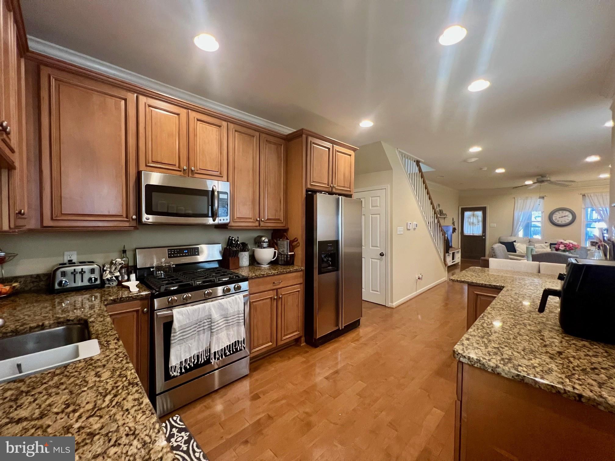 1908 N LINCOLN STREET