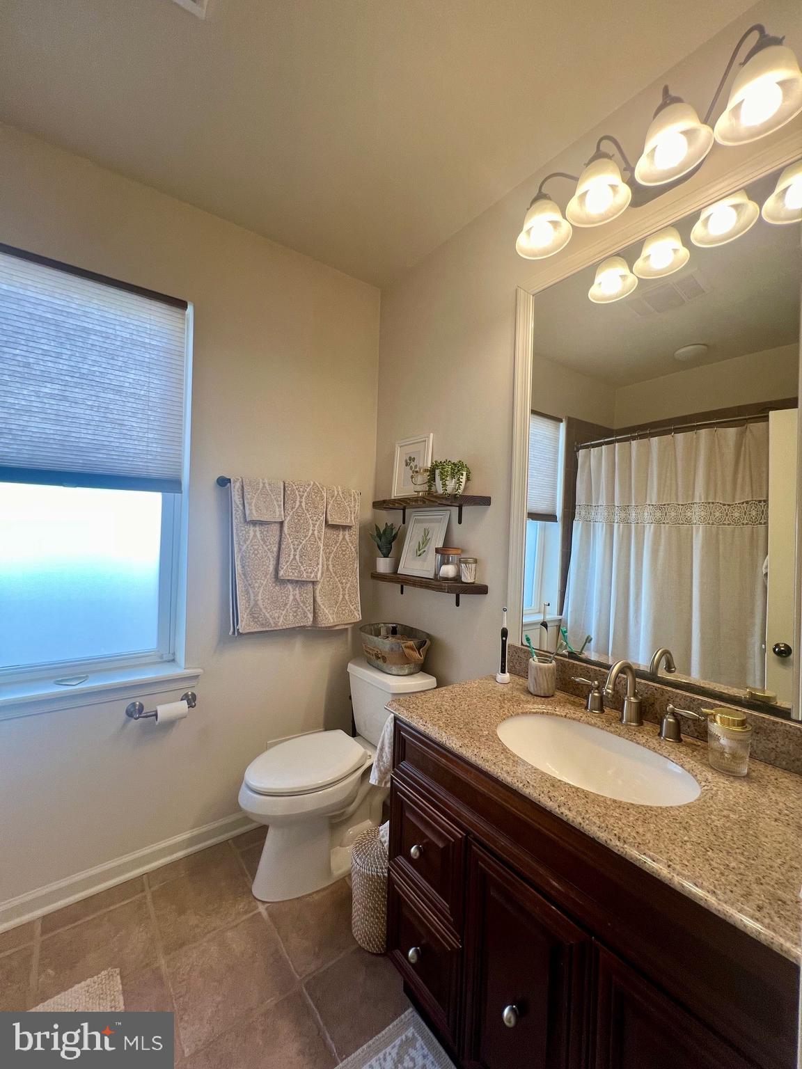 1908 N LINCOLN STREET