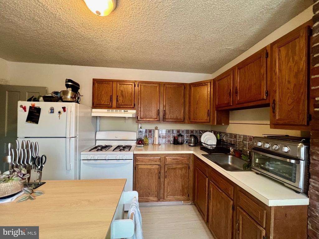 1507 W 14TH STREET 3