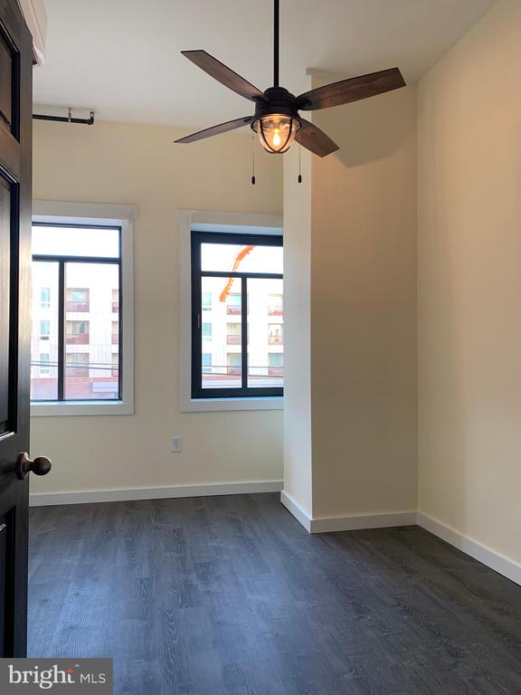 833 N MARKET STREET 202