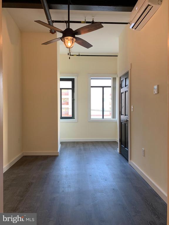 833 N MARKET STREET 202