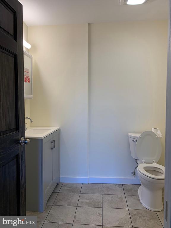 833 N MARKET STREET 202
