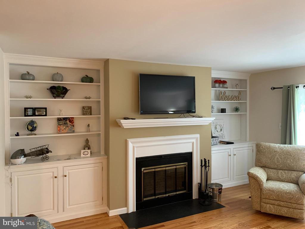 1319 W 10TH STREET