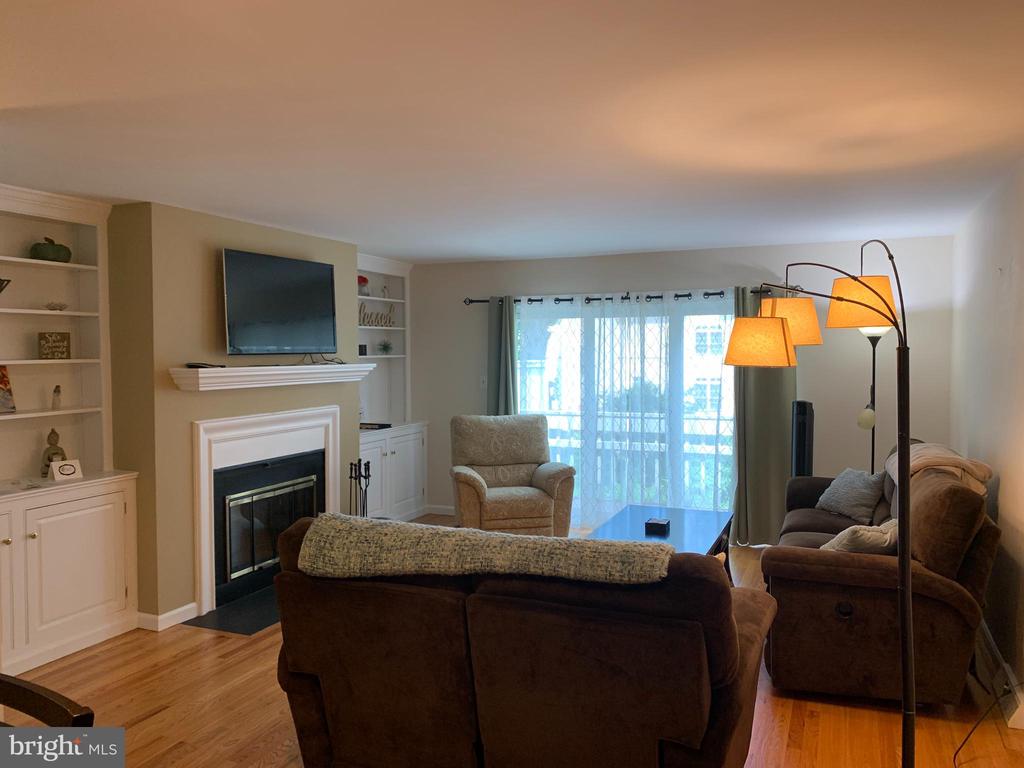 1319 W 10TH STREET