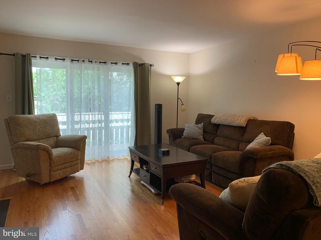 1319 W 10TH STREET