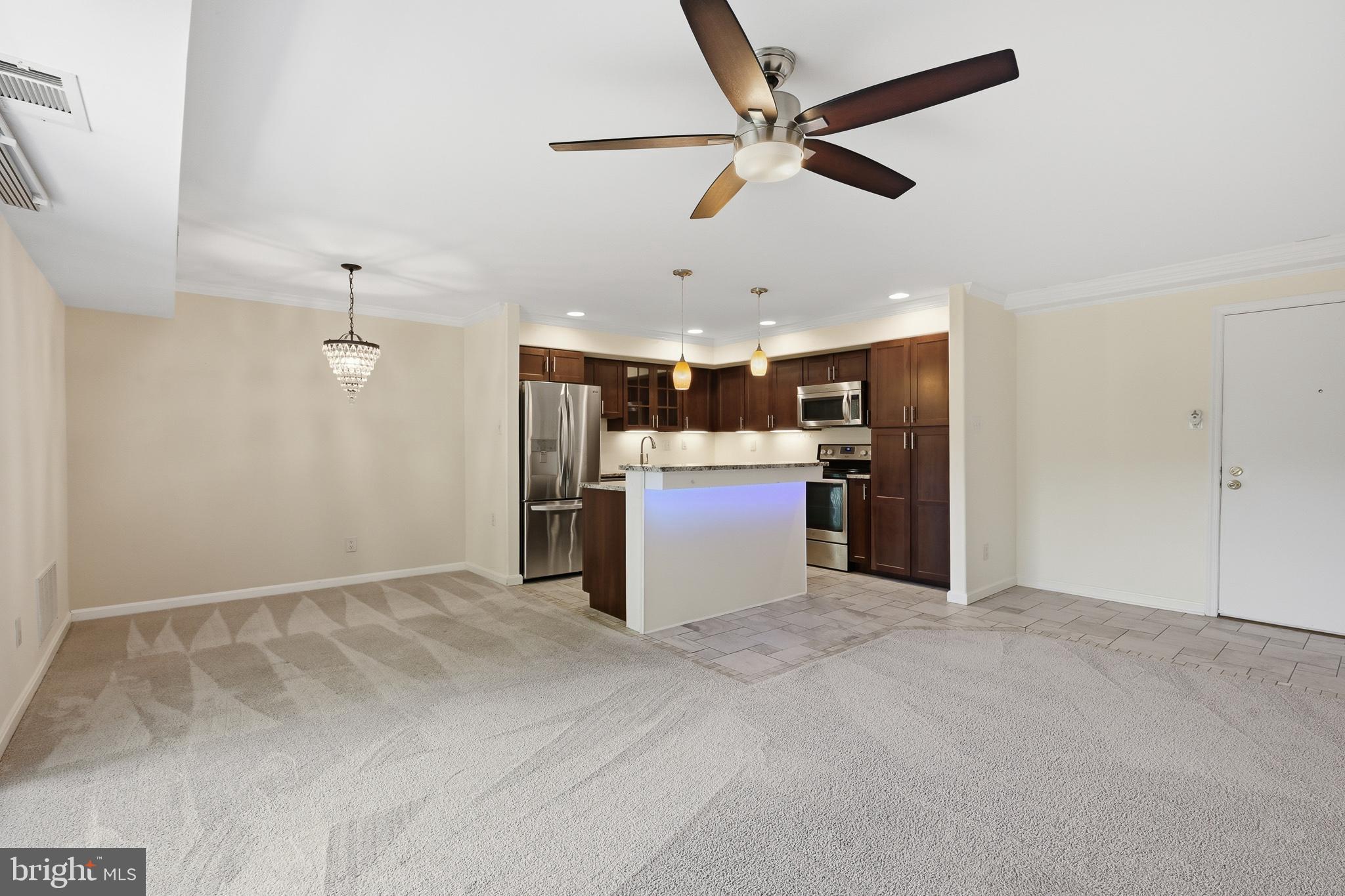 7 ROCKFORD ROAD J15