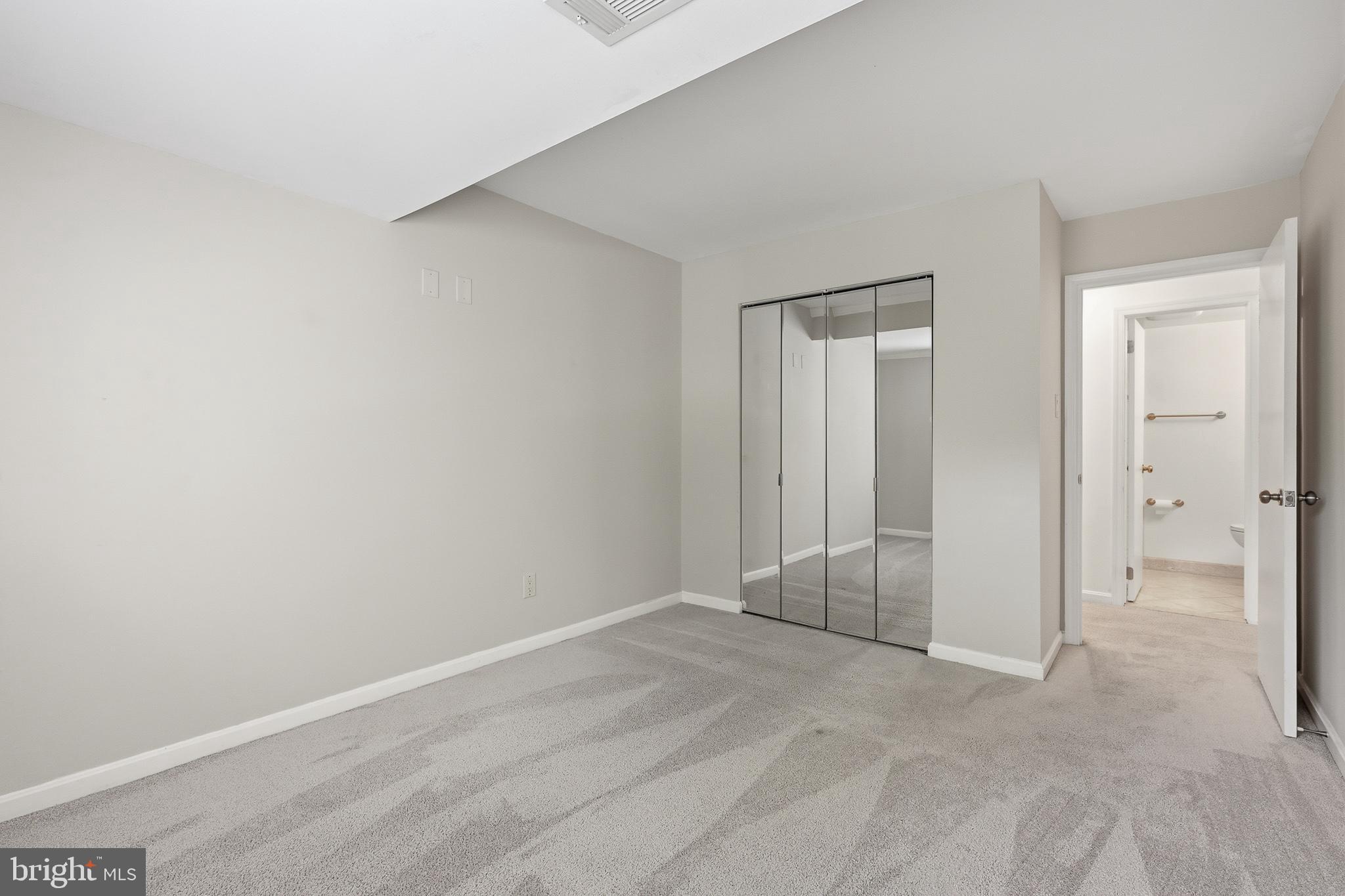 7 ROCKFORD ROAD J15