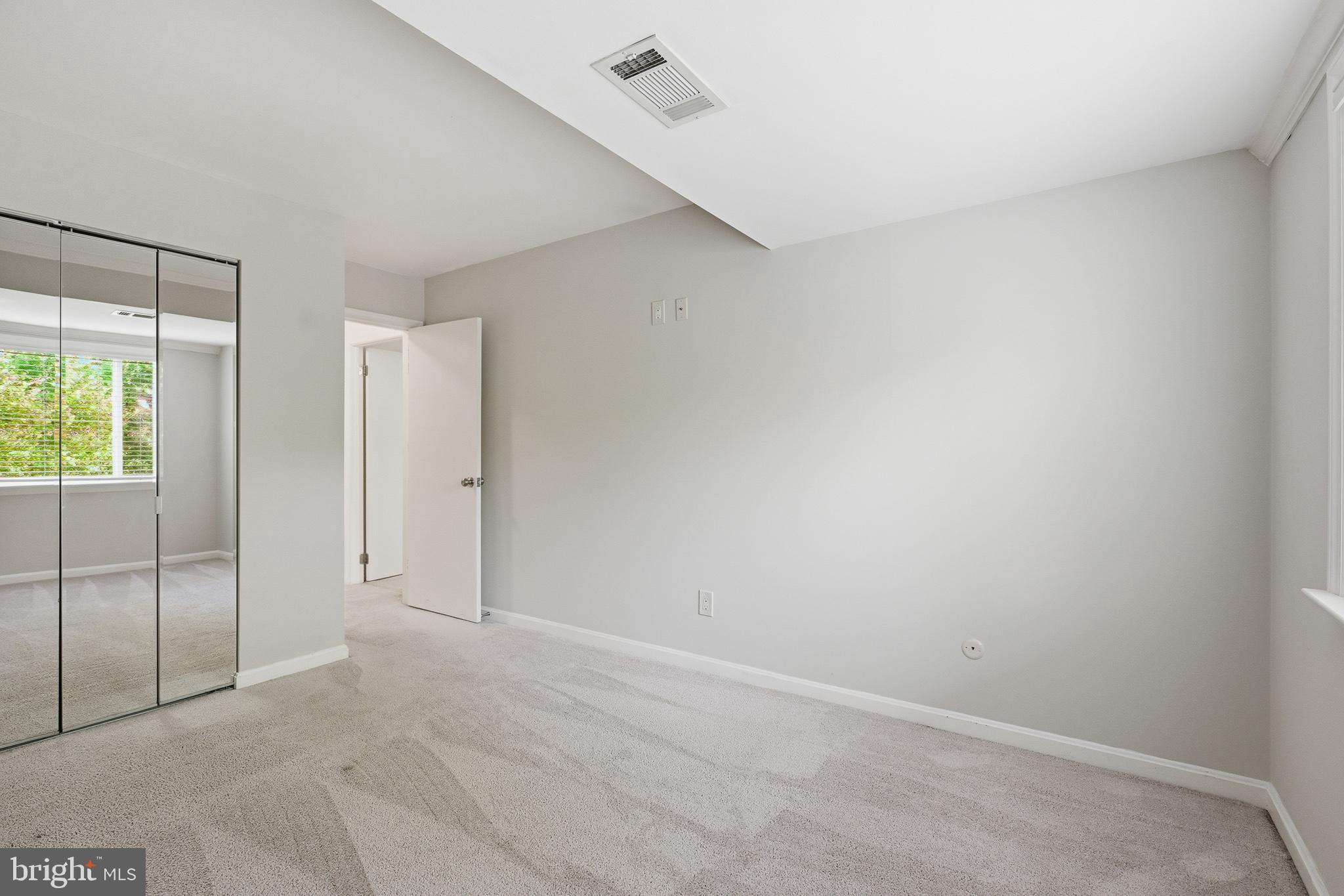 7 ROCKFORD ROAD J15